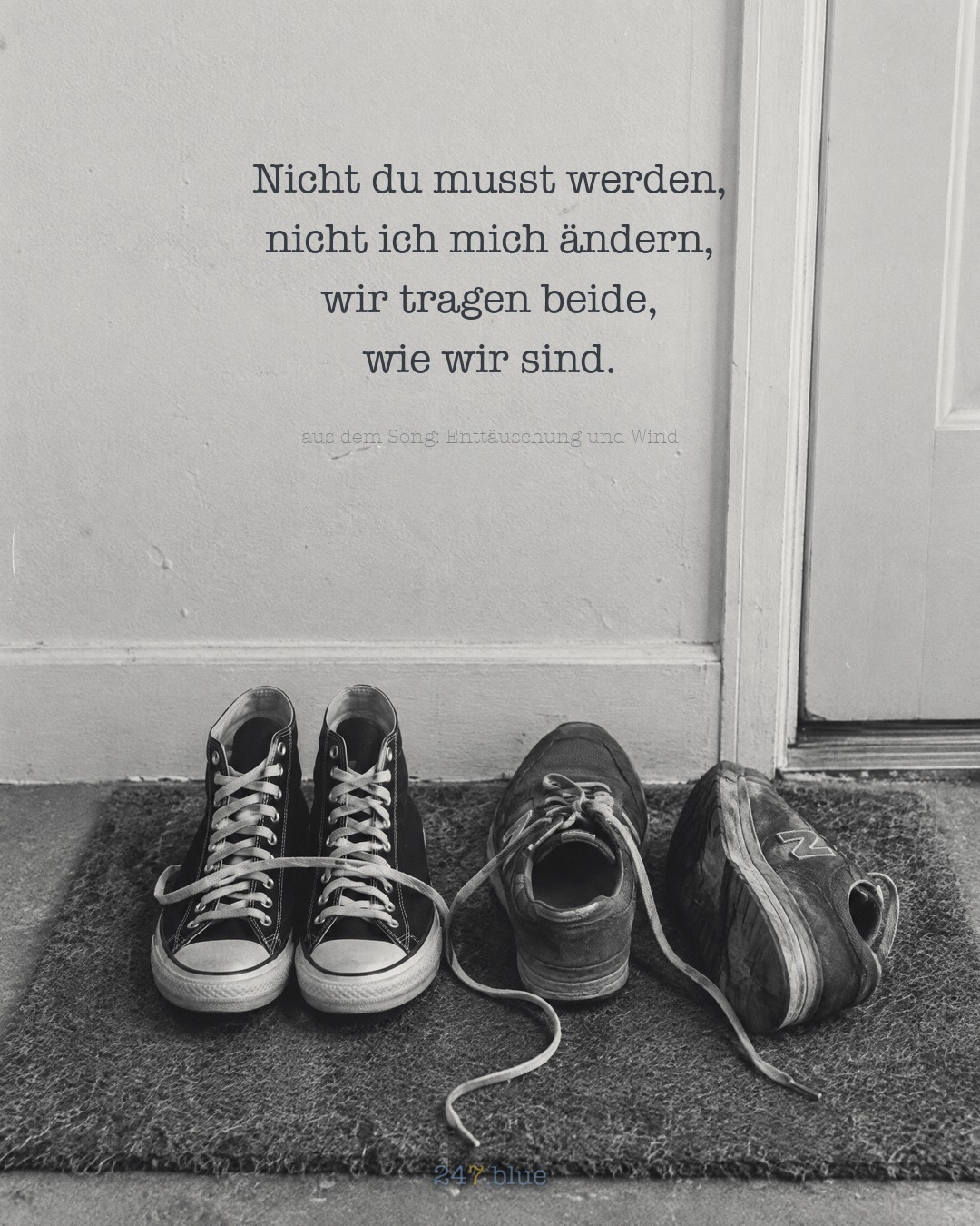 Bild zu „Enttäuschung und Wind“ mit der Liedzeile: Nicht du musst werden, nicht ich mich ändern, wir tragen beide, wie wir sind.