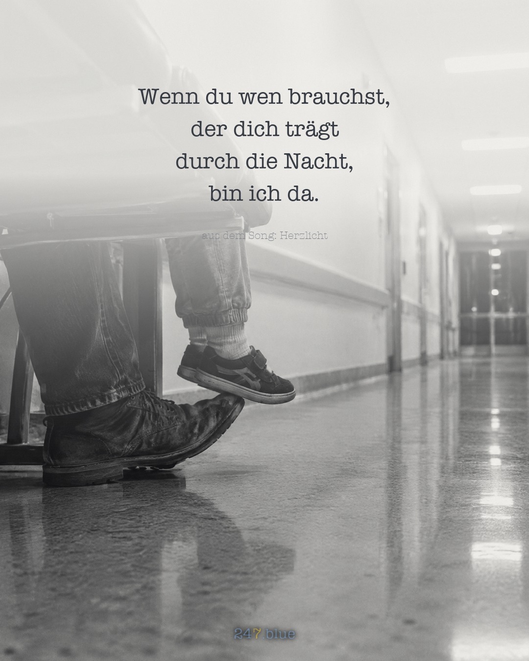 Bild zu „Herzlicht“ mit der Liedzeile: Wenn du wen brauchst, der dich trägt durch die Nacht, bin ich da.
