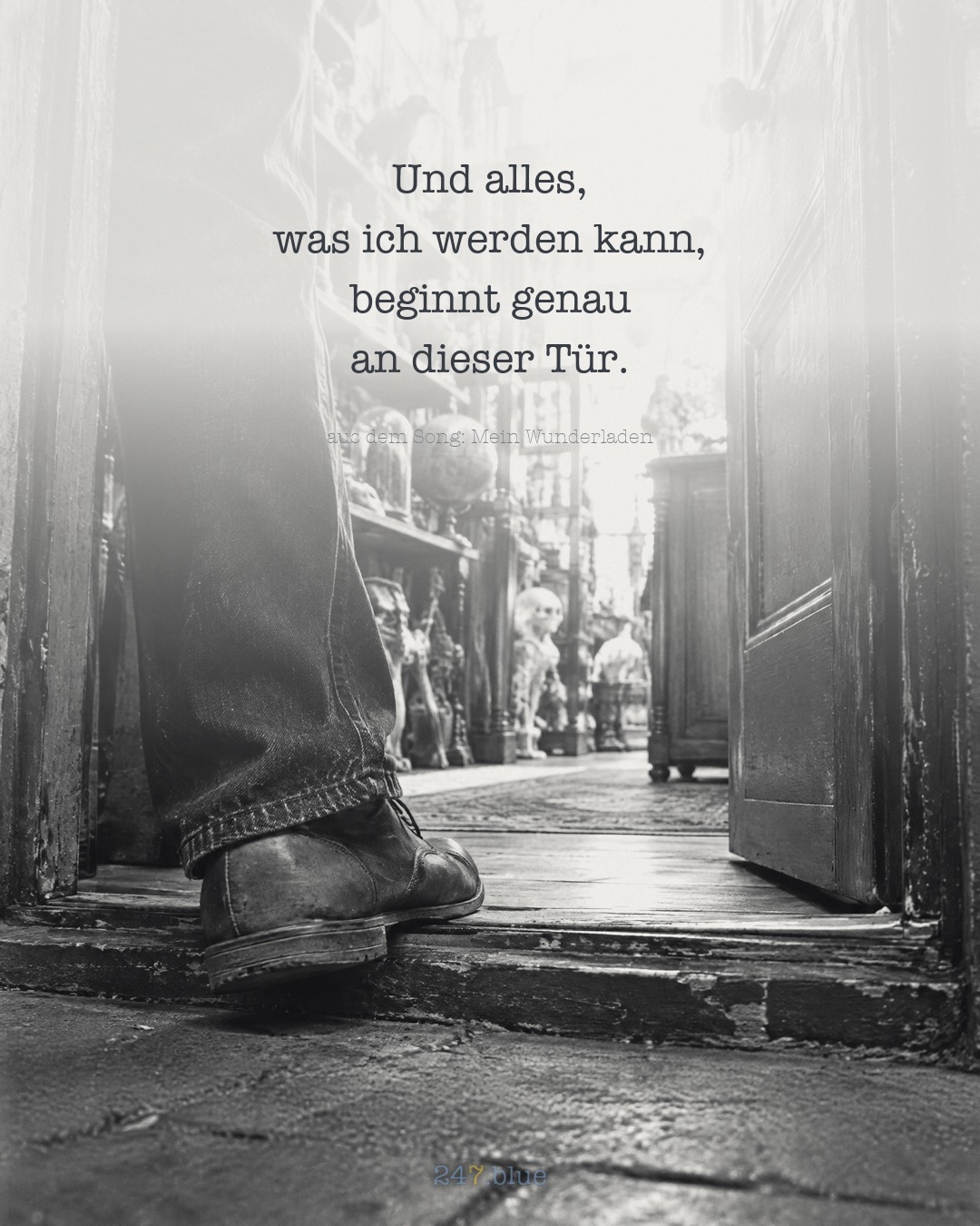 Bild zu „Mein Wunderladen“ mit der Liedzeile: Und alles, was ich werden kann, beginnt genau an dieser Tür.