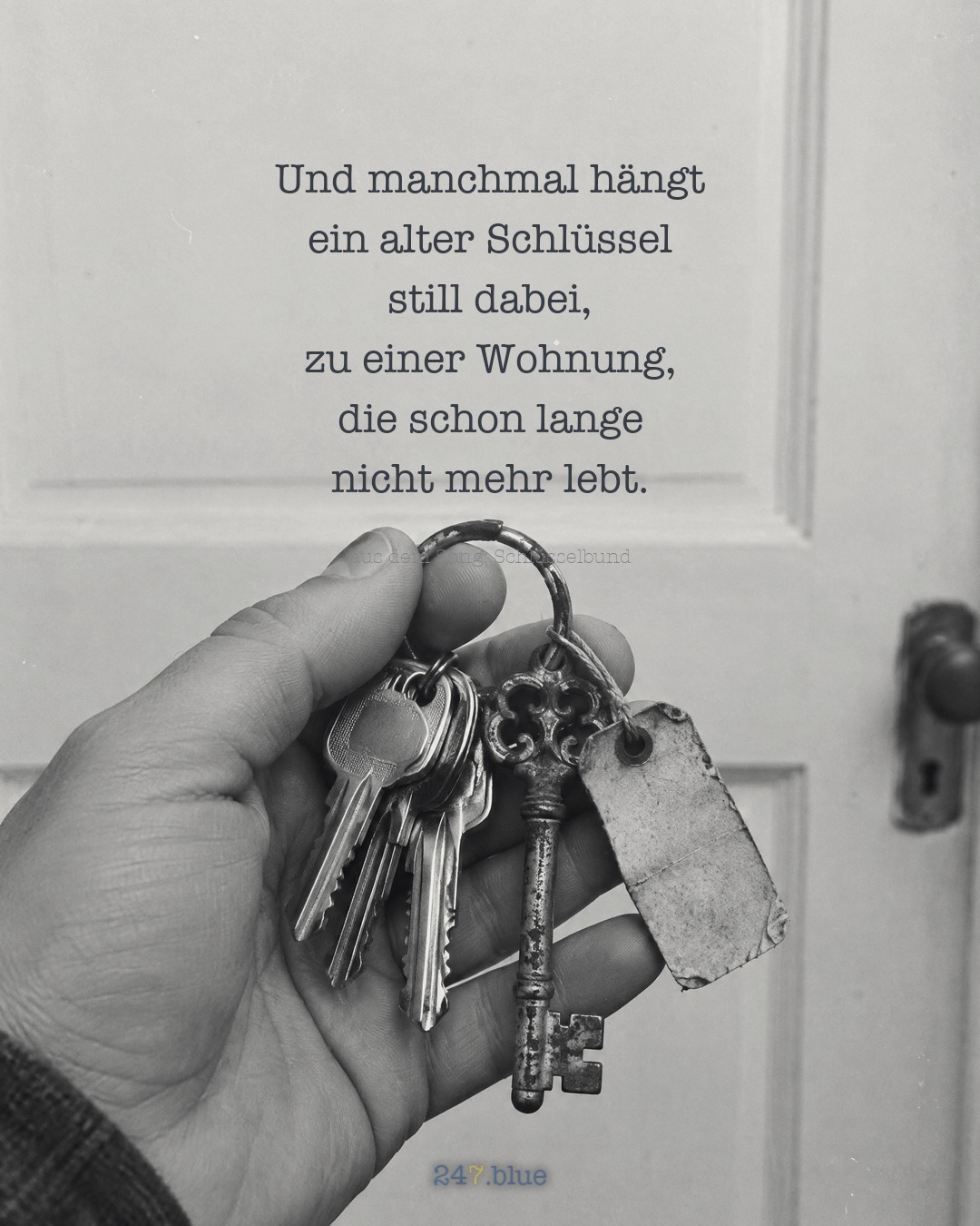 Bild zu „Schlüsselbund“ mit der Liedzeile: Und manchmal hängt ein alter Schlüssel still dabei, zu einer Wohnung, die schon lange nicht mehr lebt.